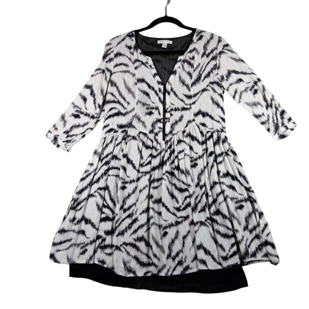 Ses U Soor Dress M‎ White Animal Print Fit & Flare 3/4 Sleeve Lined V Neck Mini